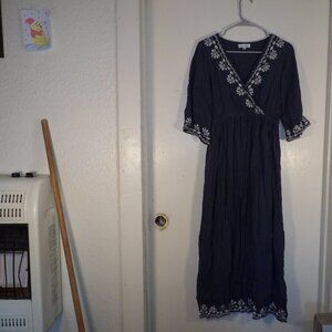 Wren & Ivory Embroidered Floral Dress Sz M